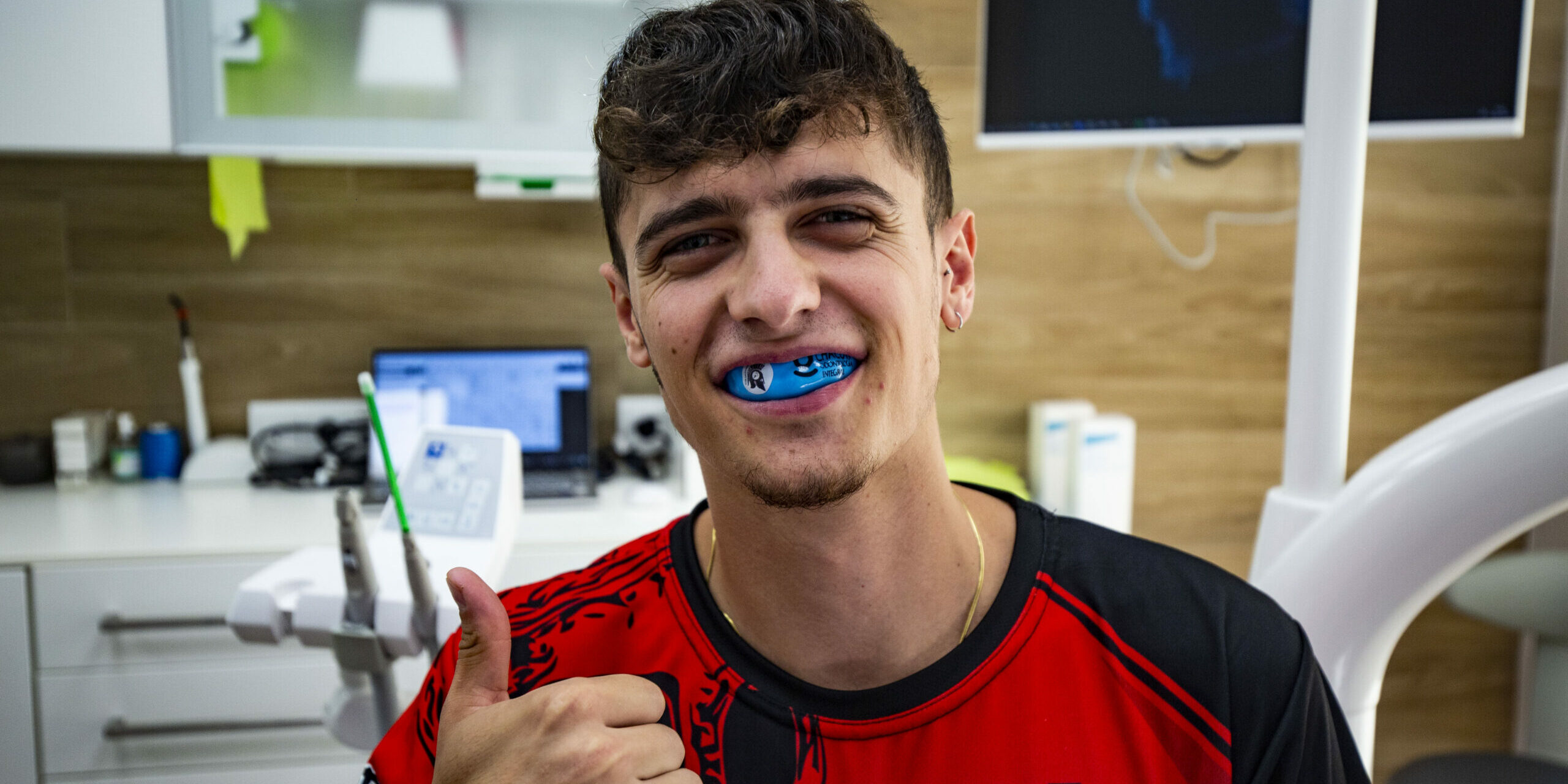 balonmano pozuelo, patrocinio publicitario de clinical dental Chacón del balonmano Pozuelo Protector bucal para deportes de contacto en Ciudad Real