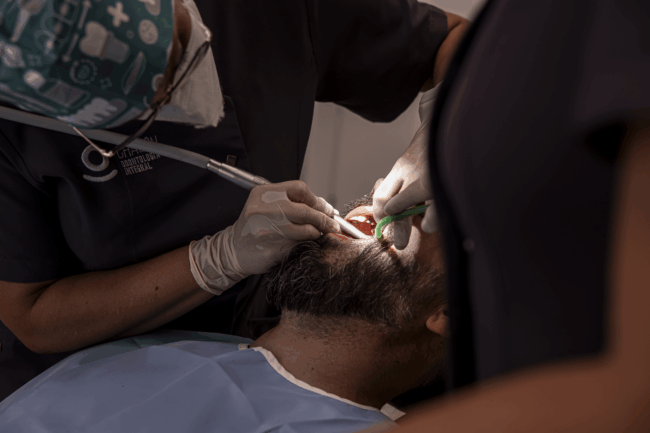 Implantes dentales sin injertos en Ciudad Real Implantes dentales sin injertos en Ciudad Real